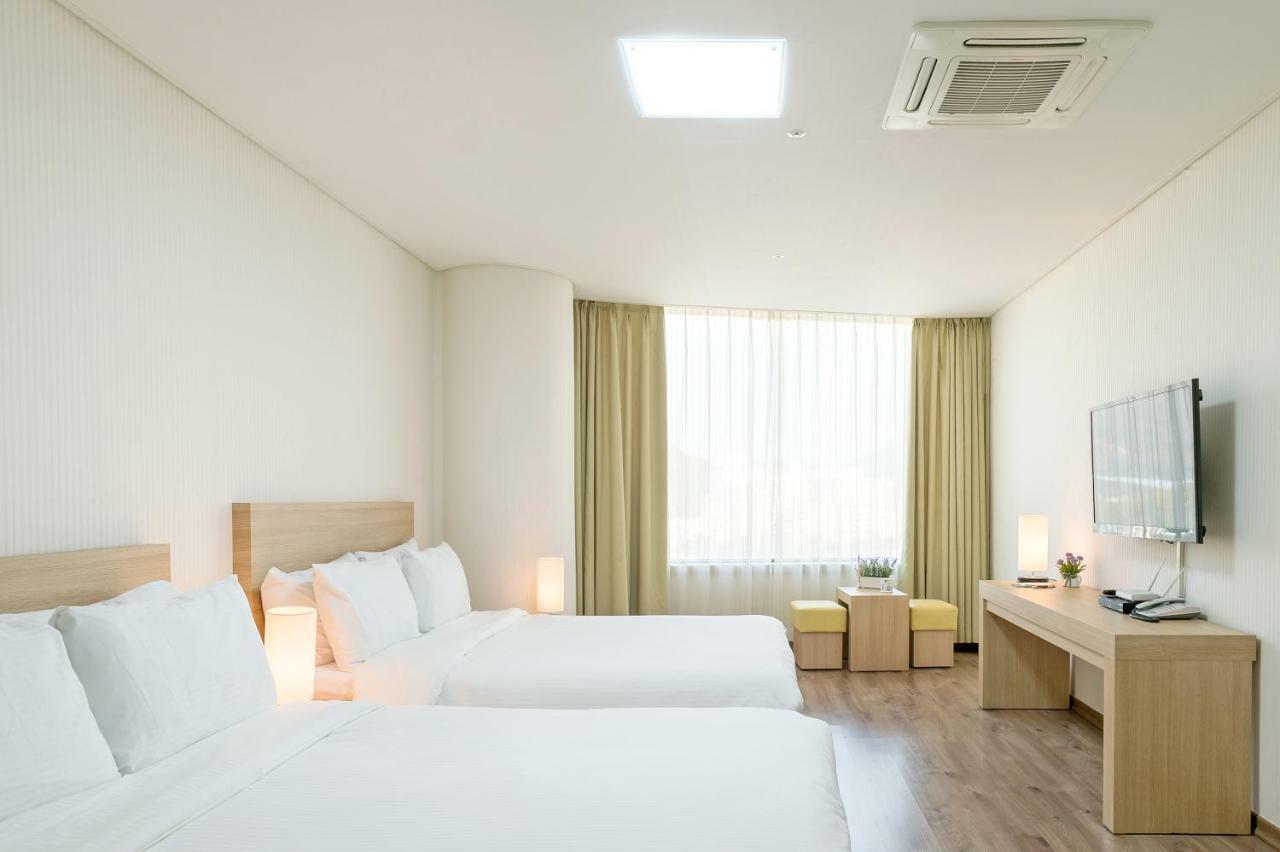 Elena Business Hotel Yeosu Eksteriør bilde